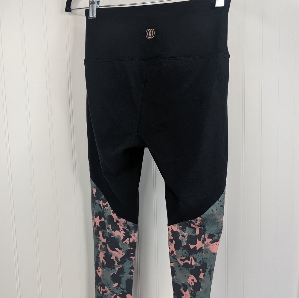 BALANCE COLLECTION Camouflage Mesh Panel Legging S - Picture 7 of 11